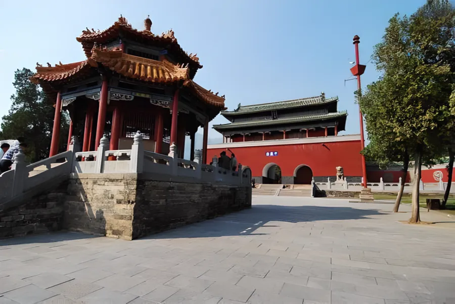 高龙中岳庙